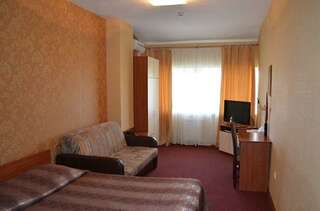 Гостиница Зори Нижний Новгород Номер стандарт с 1 двуспальной кроватью-1
