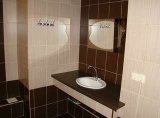 Гостиница Зори Нижний Новгород Номер эконом с 3 односпальными кроватями-4