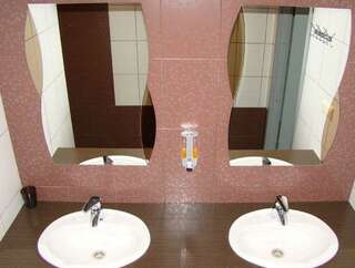 Гостиница Зори Нижний Новгород Номер эконом с 3 односпальными кроватями-7